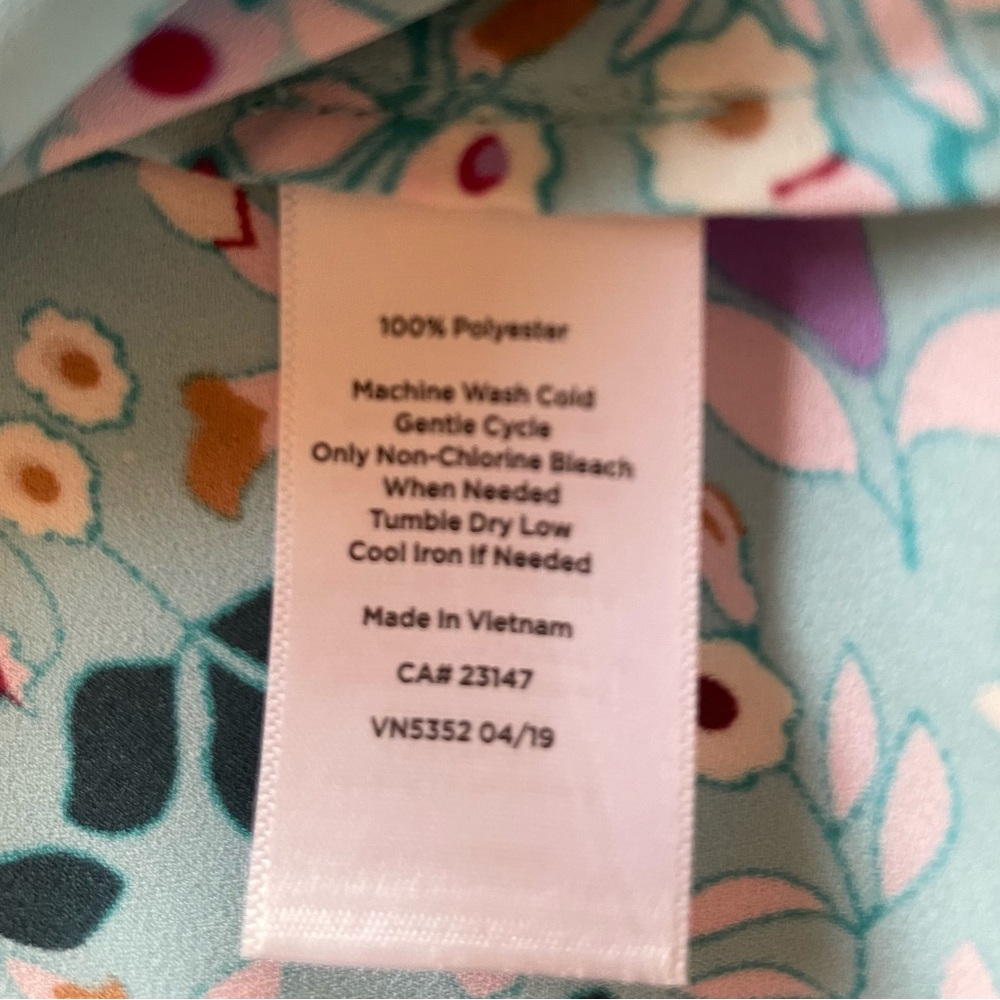 Talbots Size Large Floral Flutter Sleeve Top. - image 6